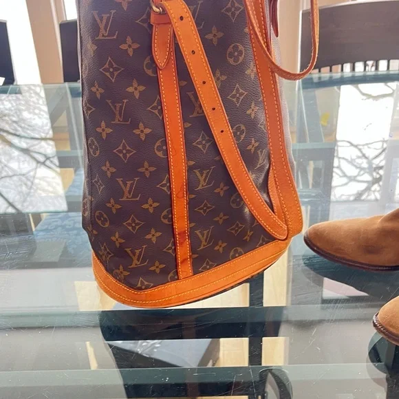 Louis Vuitton Monogram Brown Bucket Bag With Wallet